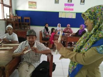 Berperan Jadi Siswa, Dekatkan 150 Orangtua Siswa dengan Kondisi Riil Sekolah